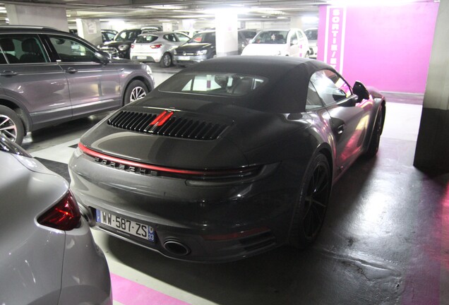 Porsche 992 Carrera 4S Cabriolet