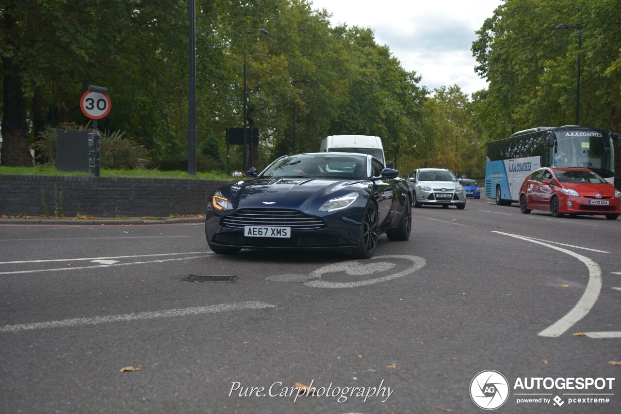 Aston Martin DB11