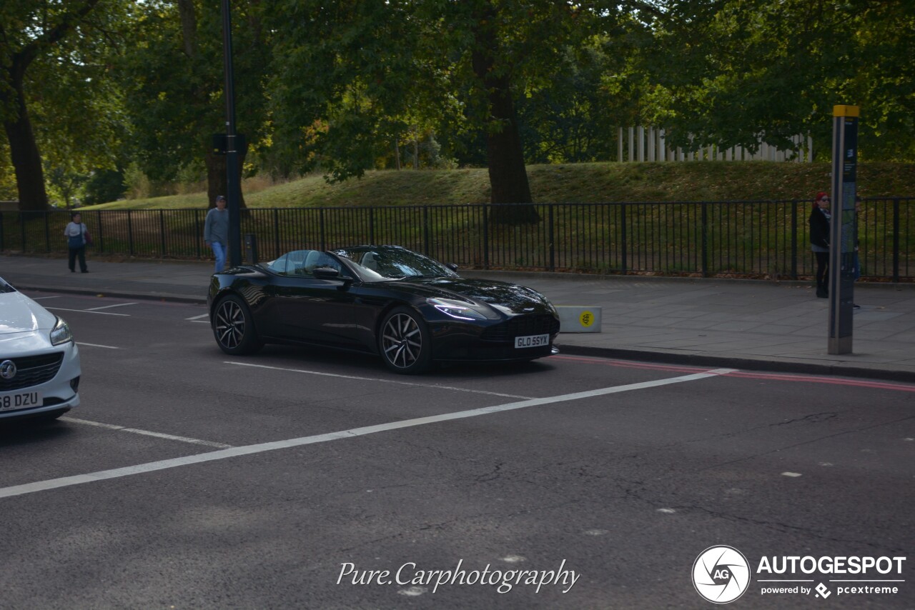 Aston Martin DB11 V8 Volante