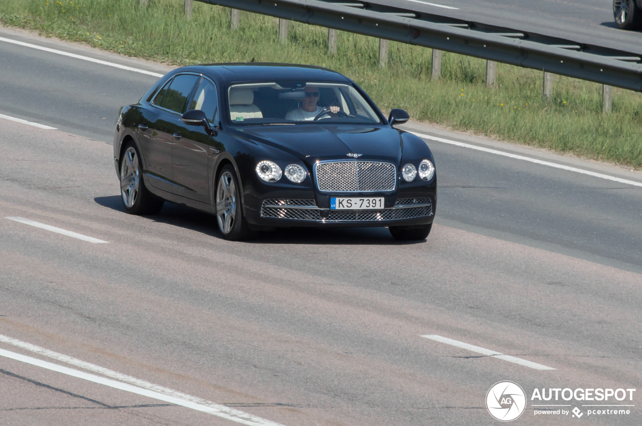 Bentley Flying Spur V8