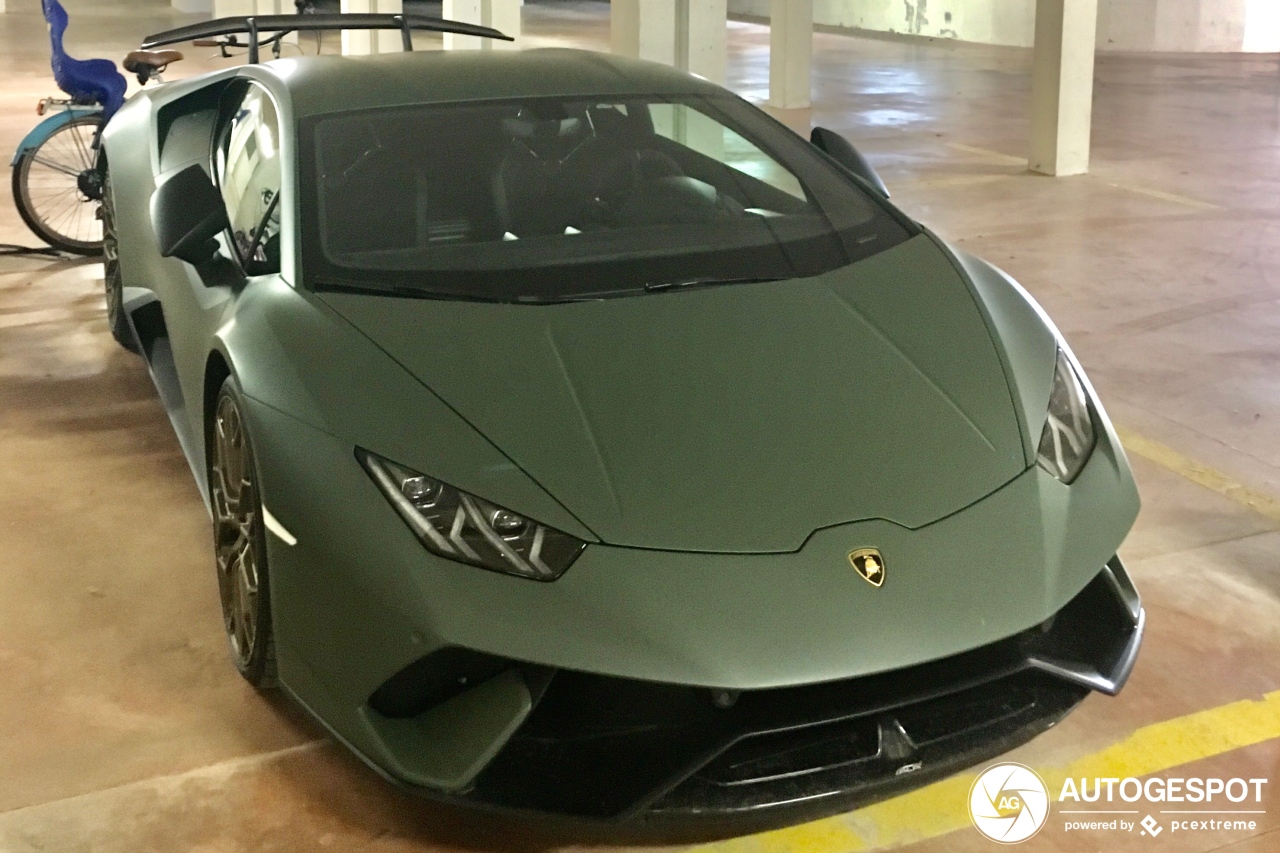 Lamborghini Huracán LP640-4 Performante