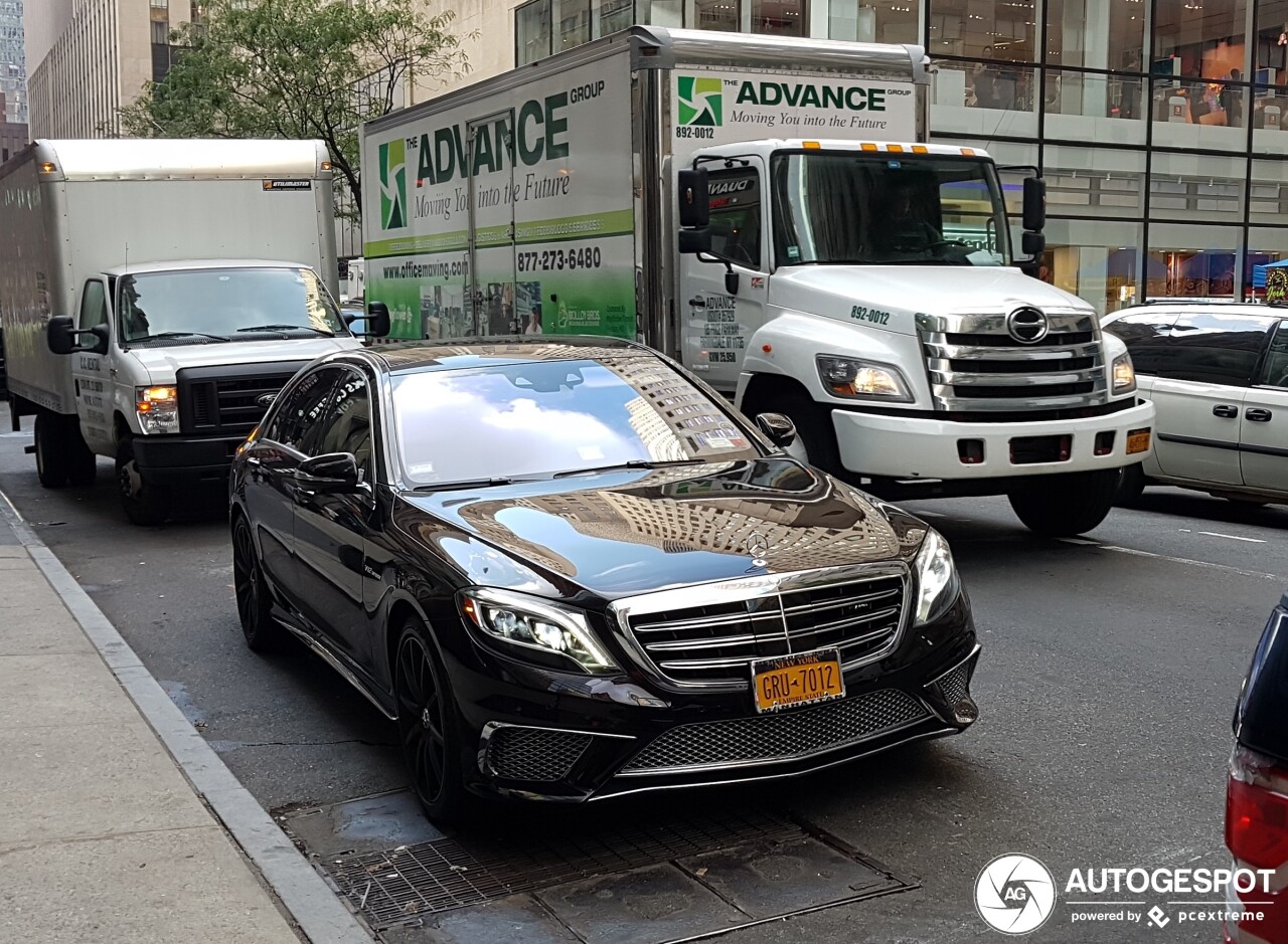 Mercedes-Benz S 65 AMG V222