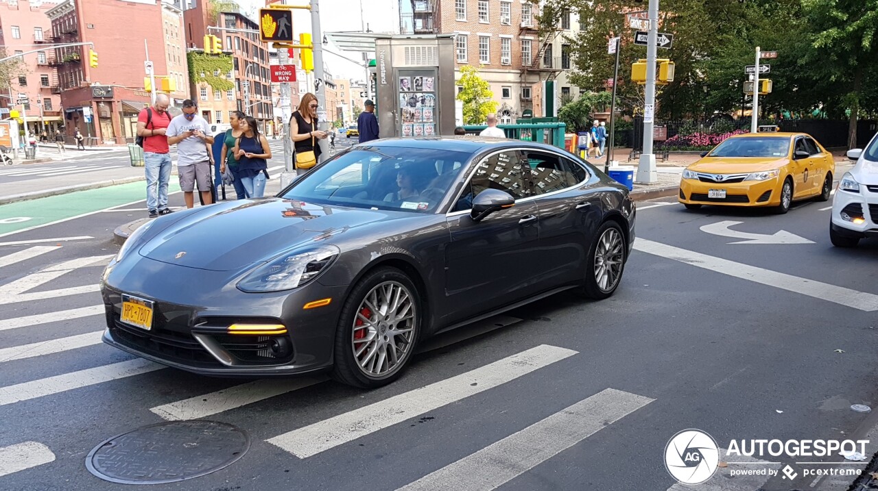 Porsche 971 Panamera Turbo