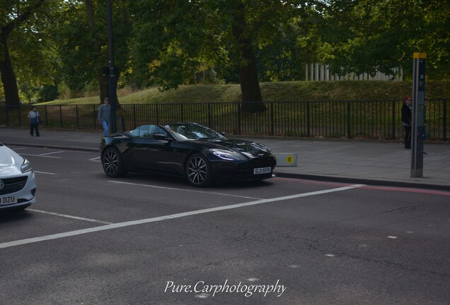 Aston Martin DB11 V8 Volante