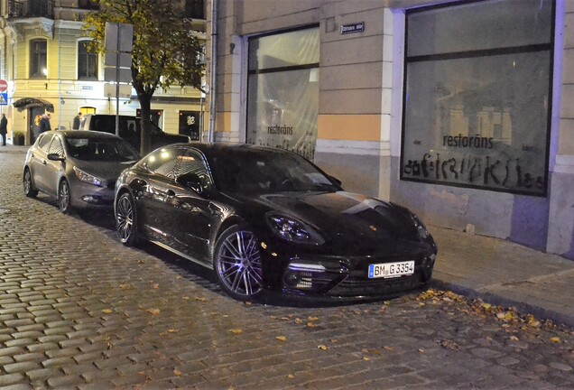 Porsche 971 Panamera Turbo