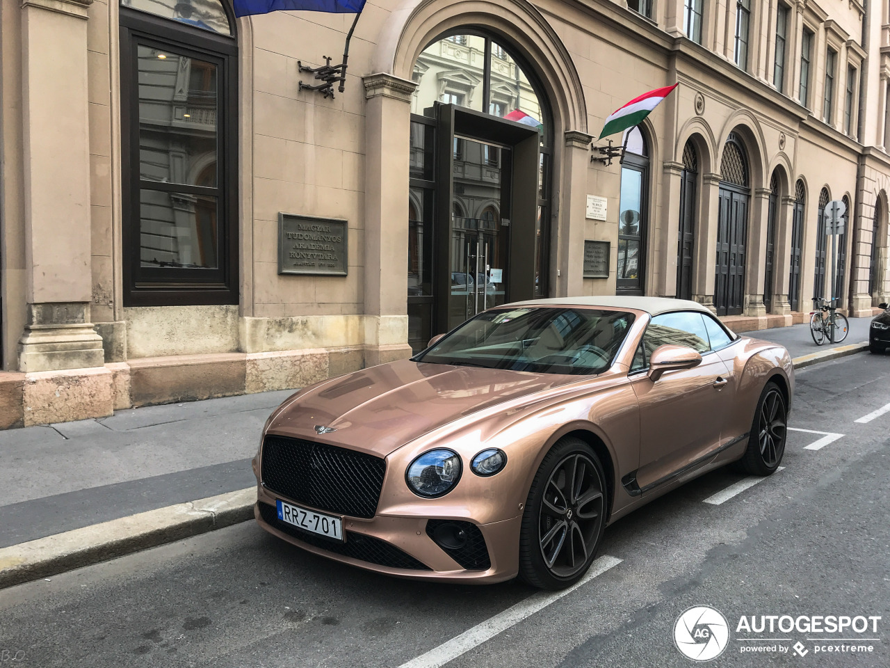 Bentley Continental GTC 2019