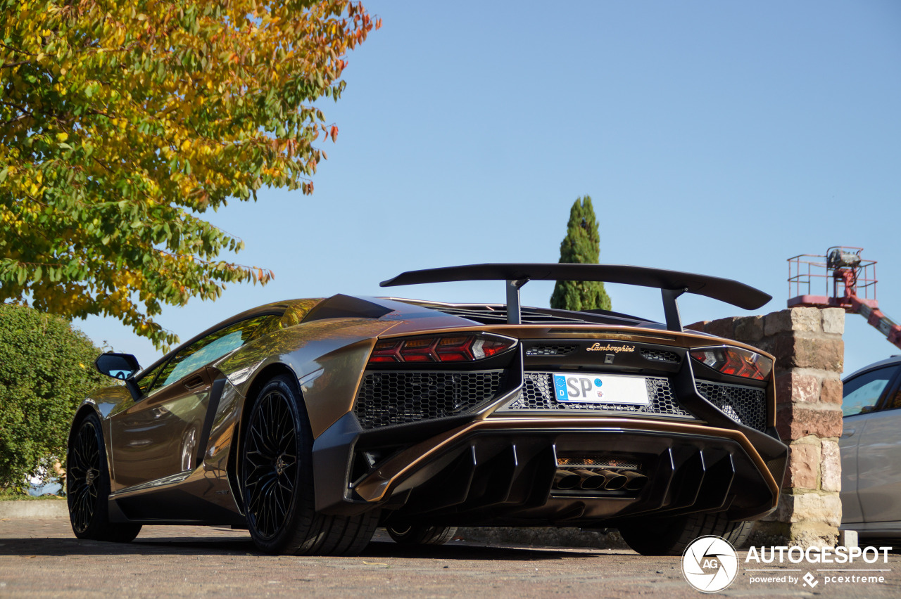 Lamborghini Aventador LP750-4 SuperVeloce