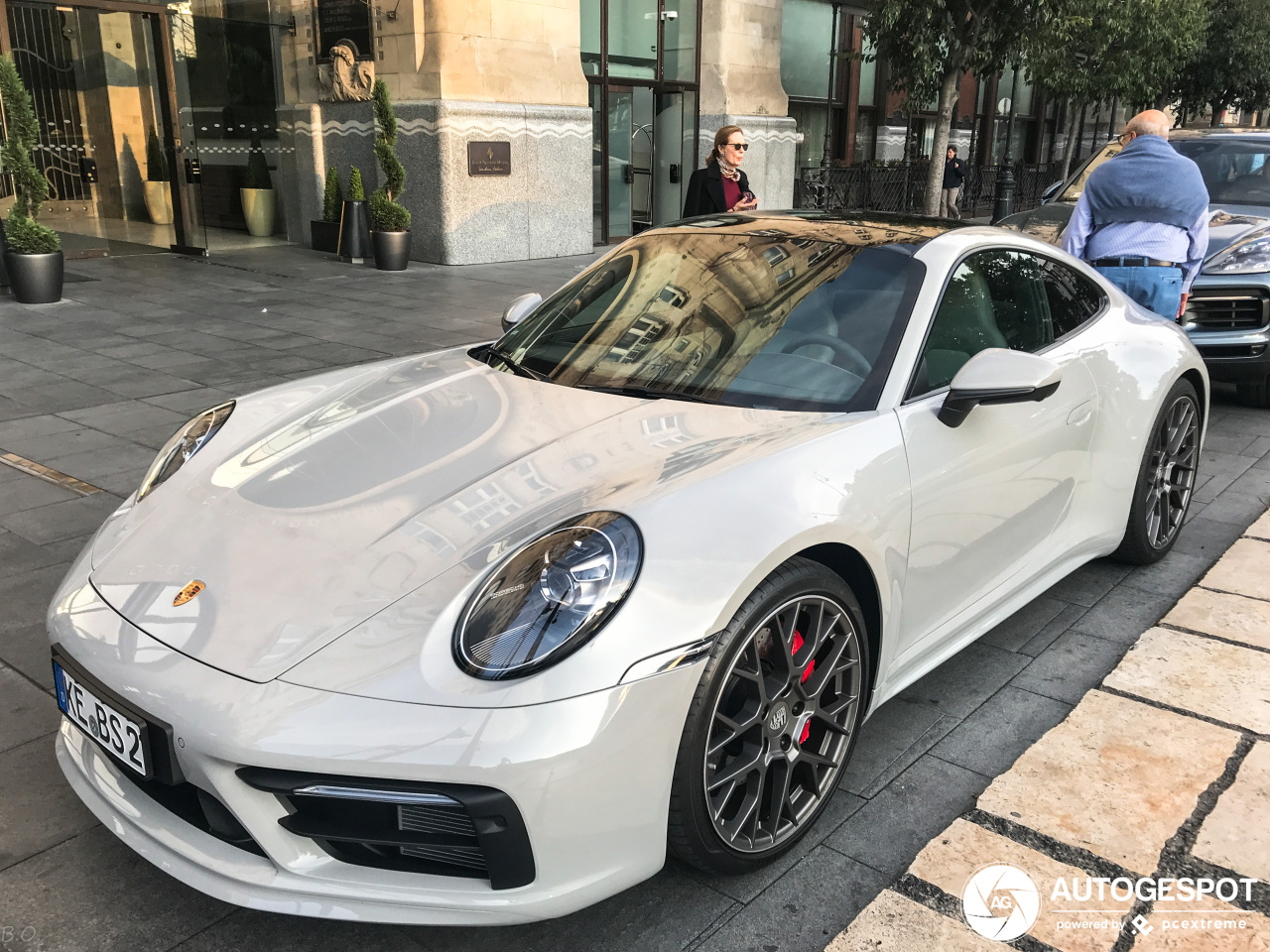 Porsche 992 Carrera 4S