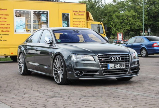 Audi S8 D4