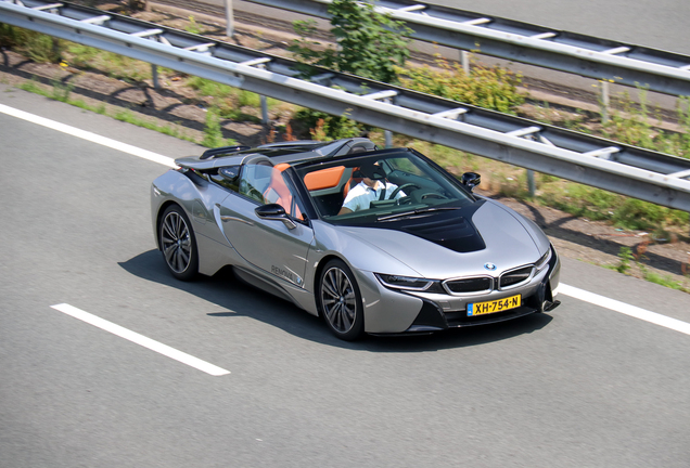 BMW i8 Roadster