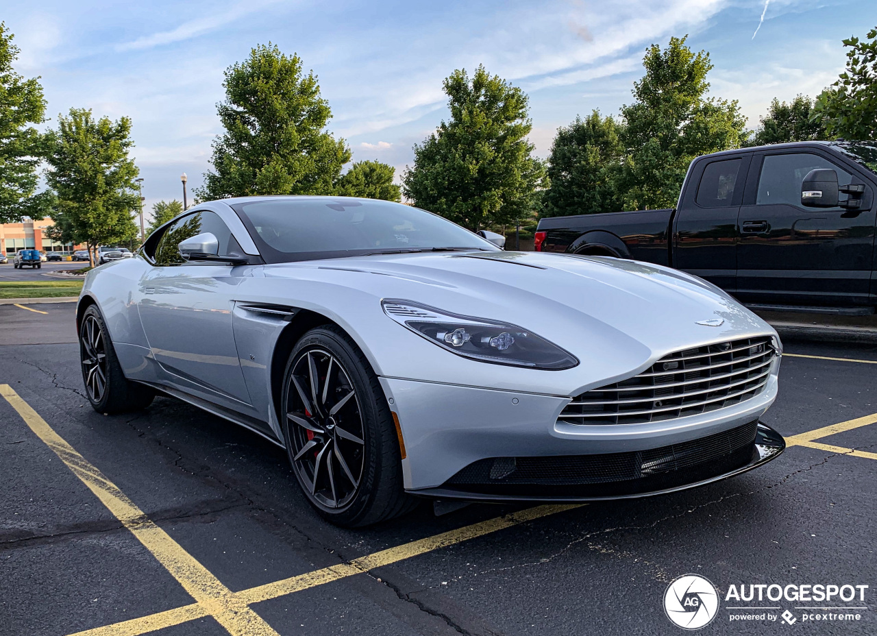 Aston Martin DB11