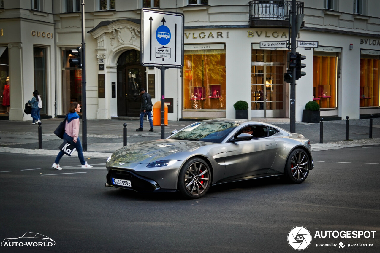 Aston Martin V8 Vantage 2018