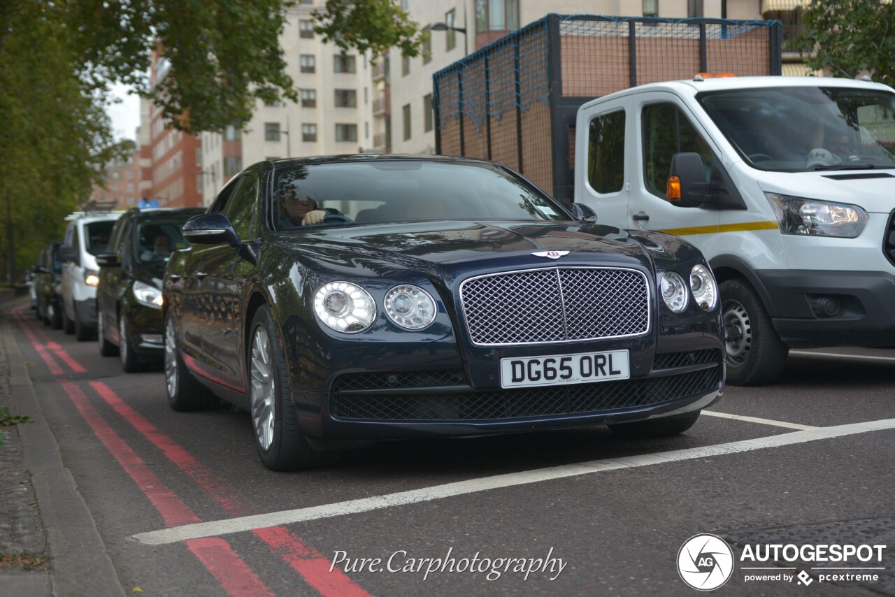 Bentley Flying Spur V8