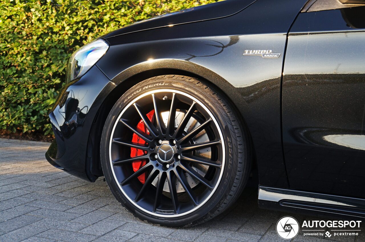 Mercedes-AMG A 45 W176 2015