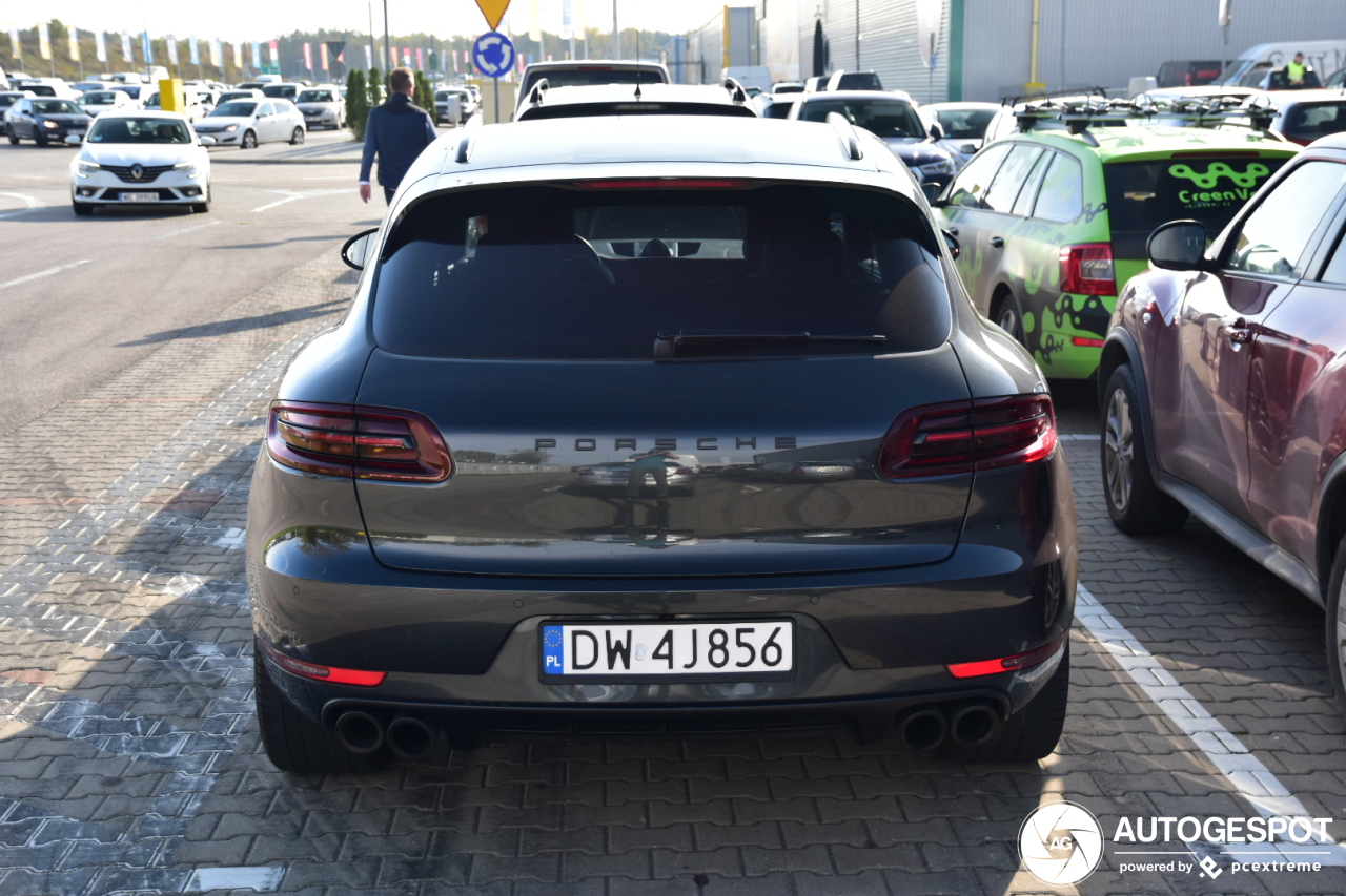 Porsche 95B Macan GTS