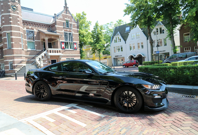 Ford Mustang Shelby GT350 2015