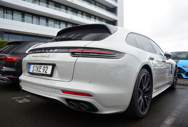 Porsche 971 Panamera Turbo S E-Hybrid Sport Turismo