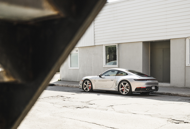 Porsche 992 Carrera 4S