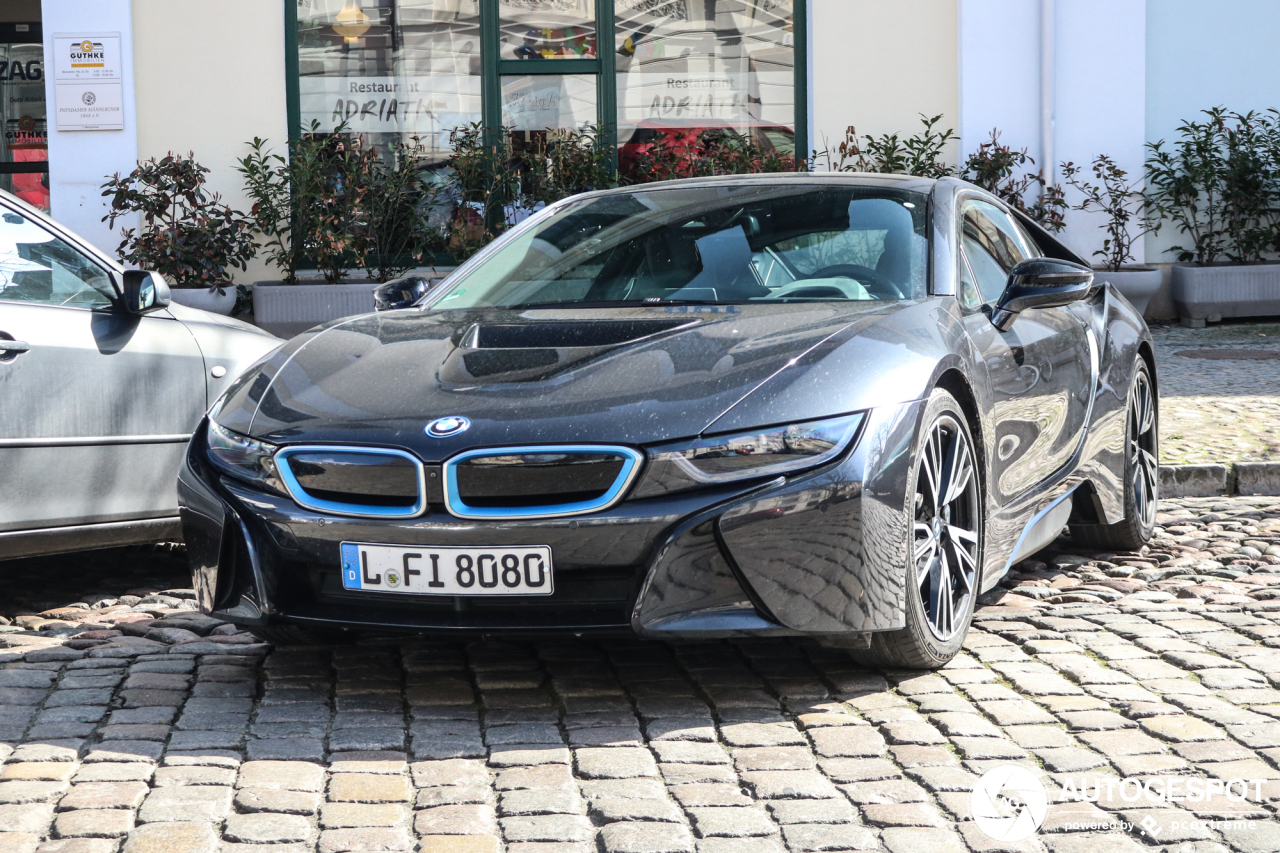 BMW i8