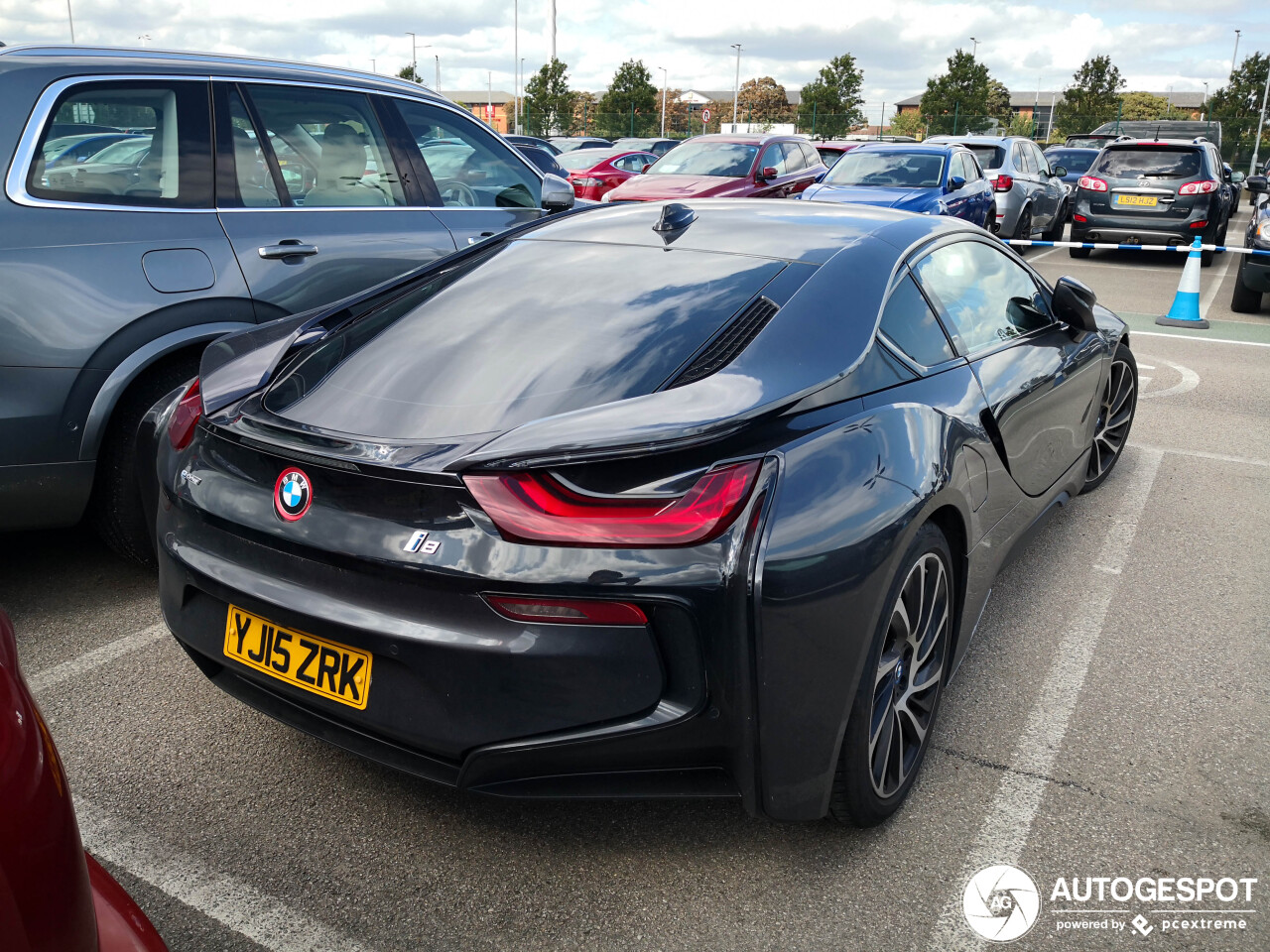 BMW i8