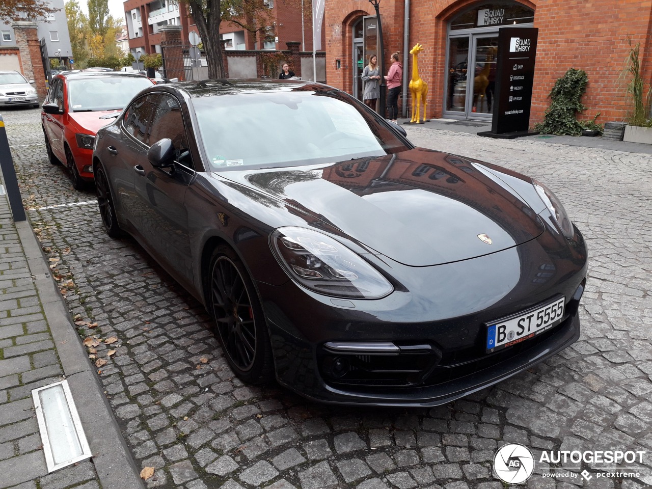 Porsche 971 Panamera Turbo