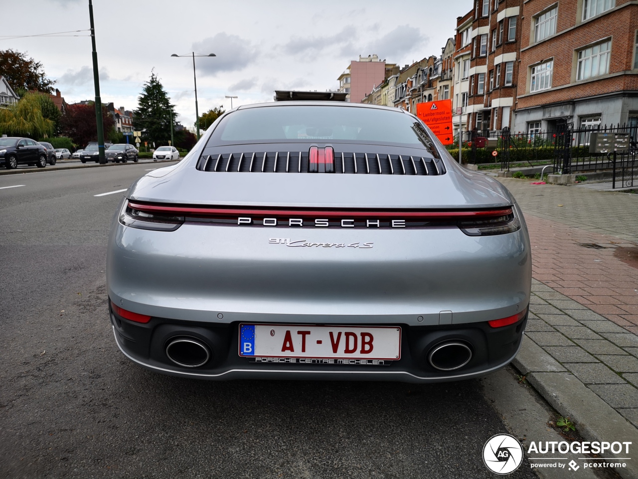 Porsche 992 Carrera 4S