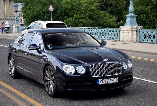 Bentley Flying Spur V8