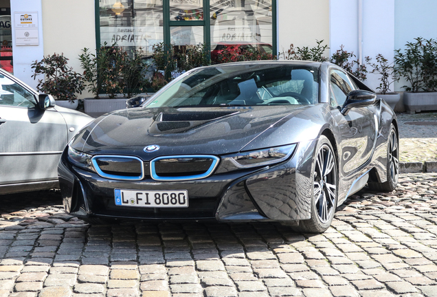 BMW i8