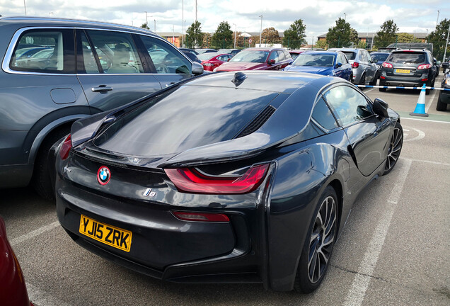 BMW i8