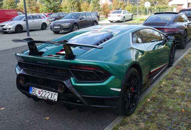 Lamborghini Huracán LP640-4 Performante