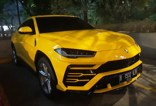 Lamborghini Urus