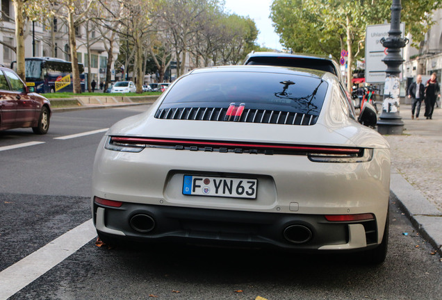 Porsche 992 Carrera 4S