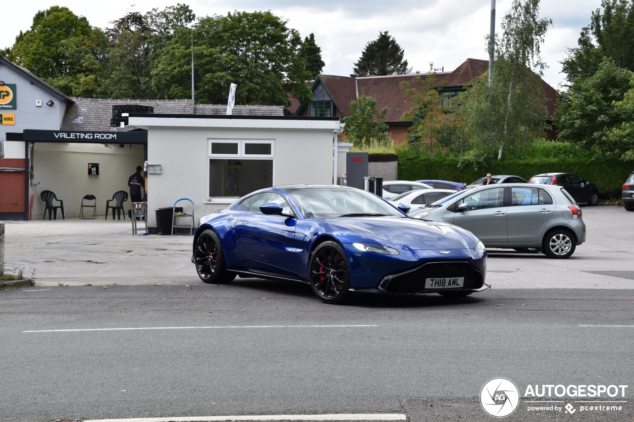 Aston Martin V8 Vantage 2018