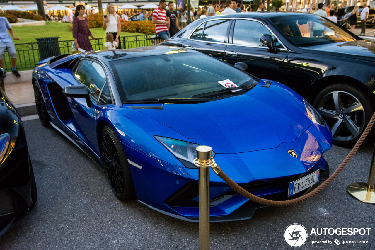 Lamborghini Aventador S LP740-4 Roadster