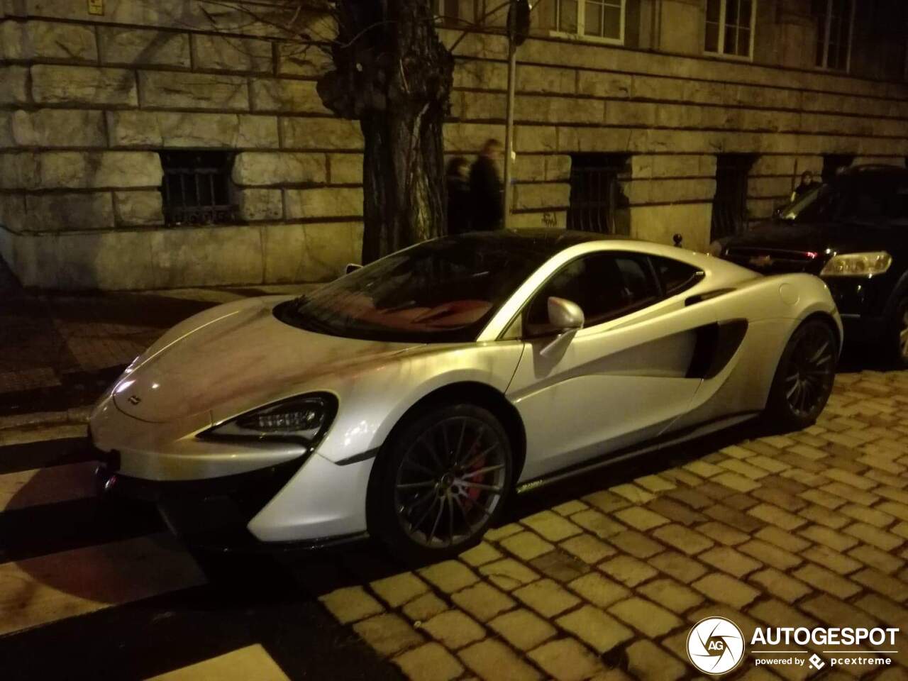 McLaren 570GT