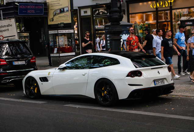 Ferrari GTC4Lusso