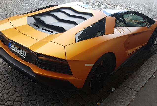 Lamborghini Aventador S LP740-4