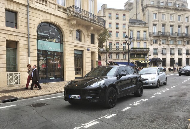 Porsche 95B Macan Turbo