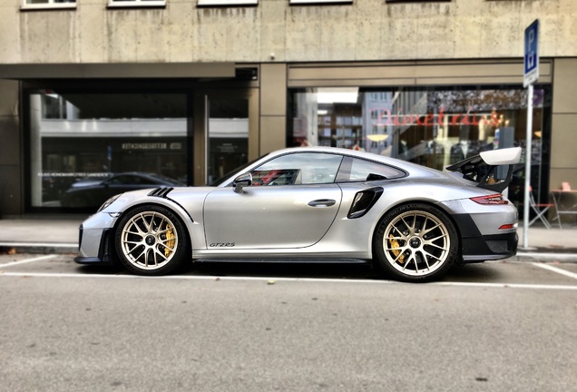 Porsche 991 GT2 RS Weissach Package