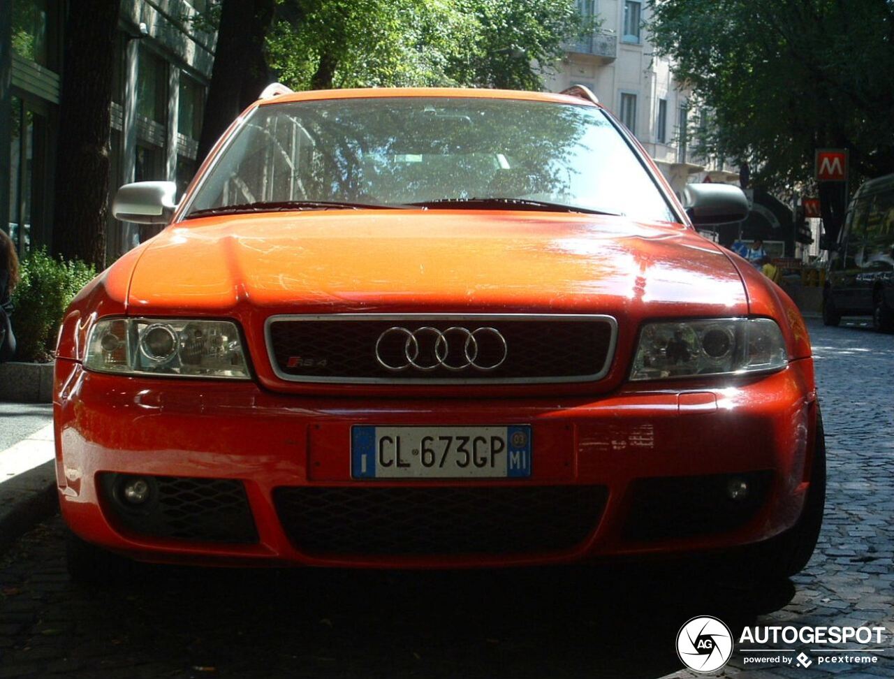 Audi RS4 Avant B5