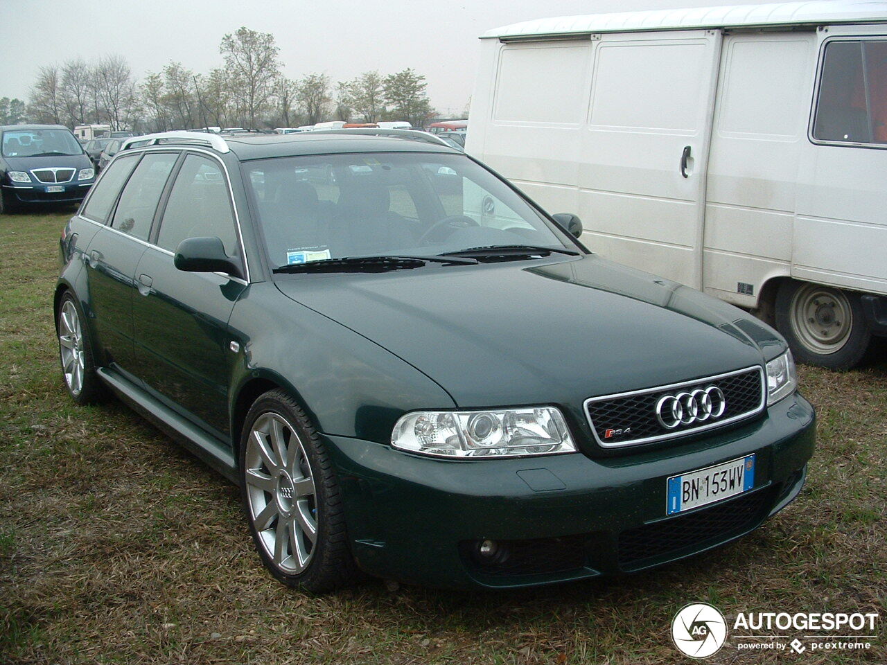 Audi RS4 Avant B5