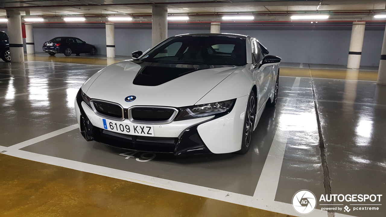 BMW i8