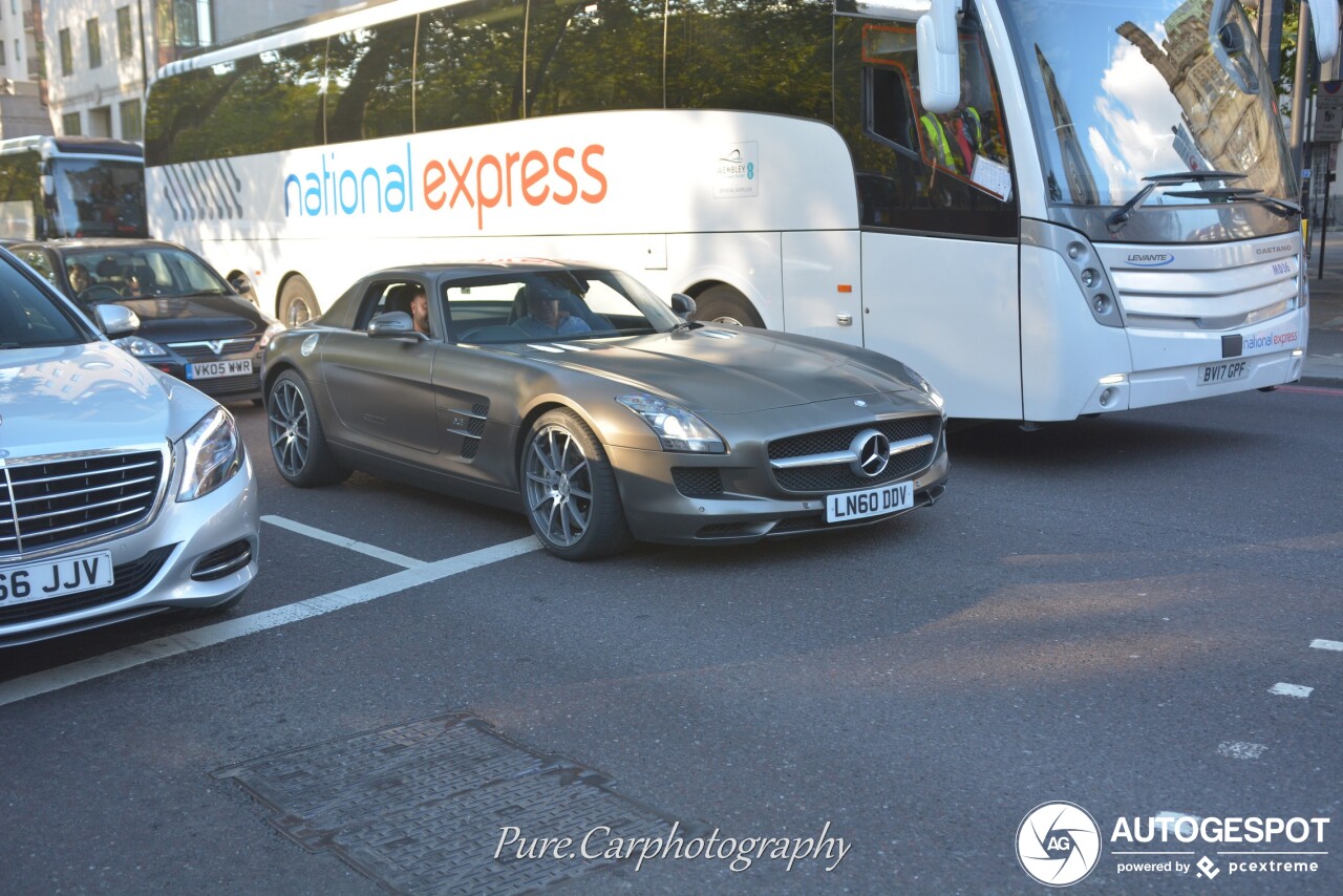 Mercedes-Benz SLS AMG