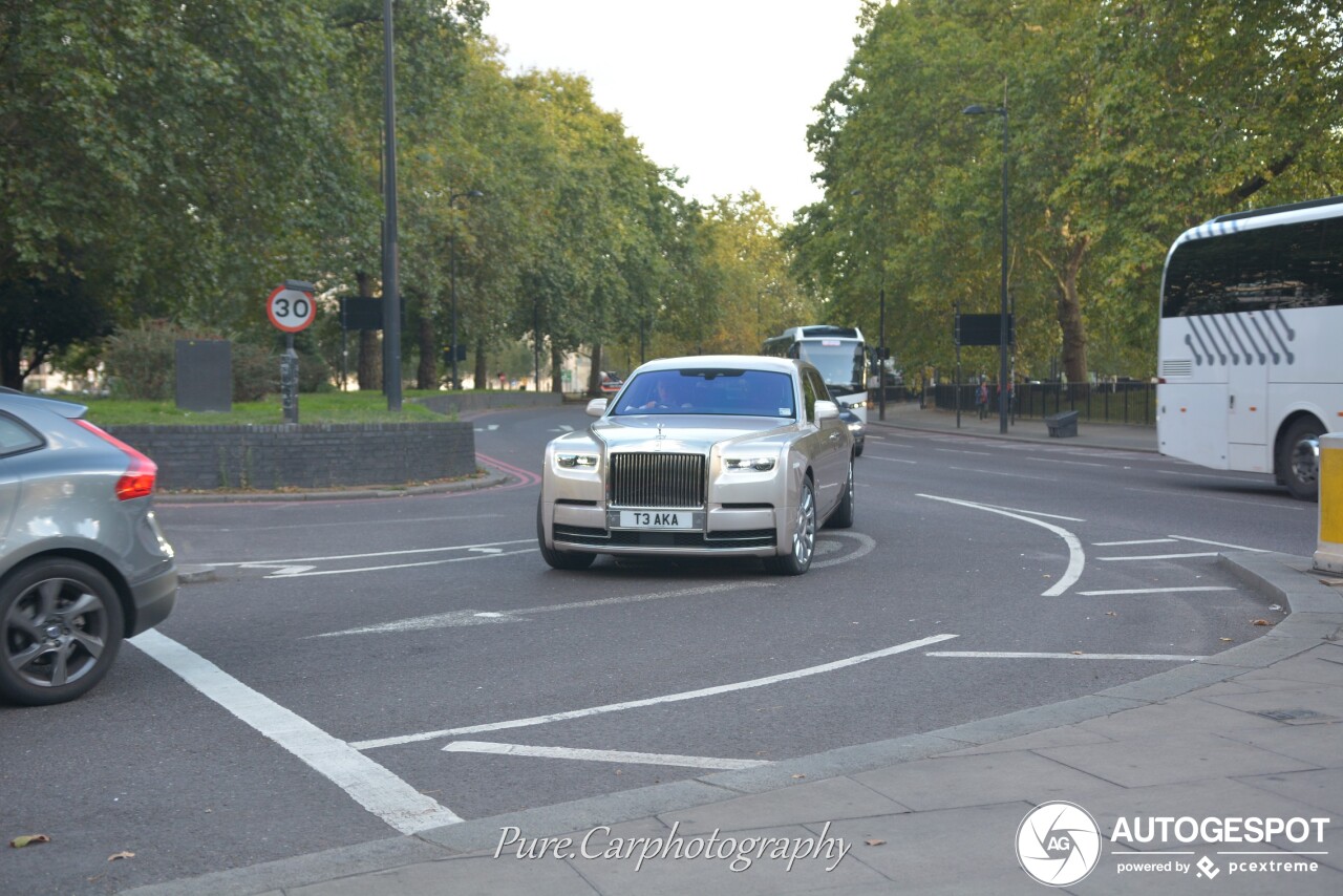 Rolls-Royce Phantom VIII EWB