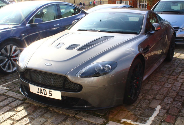 Aston Martin V12 Vantage S