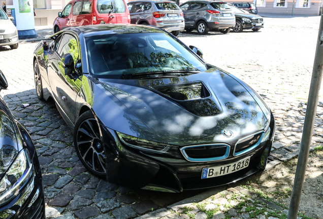 BMW i8