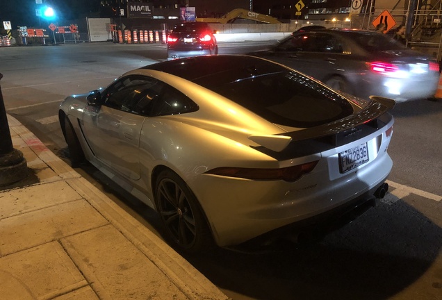 Jaguar F-TYPE SVR Coupé