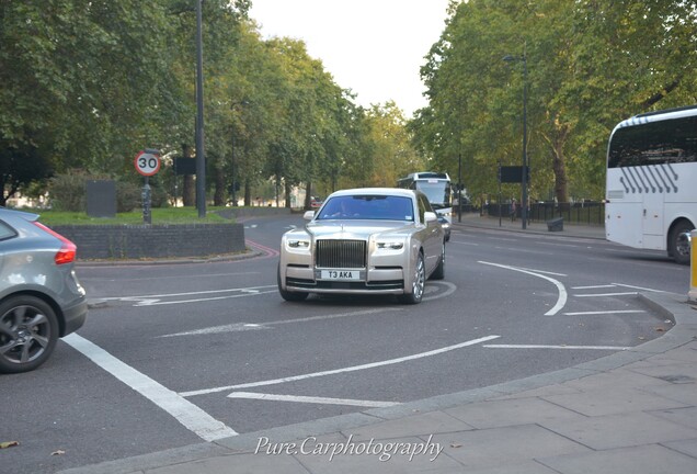 Rolls-Royce Phantom VIII EWB