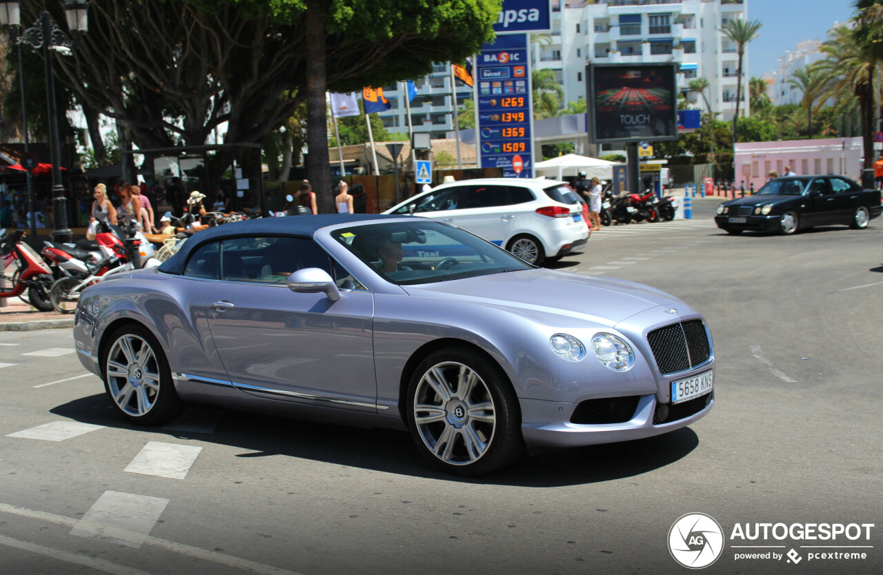 Bentley Continental GTC V8