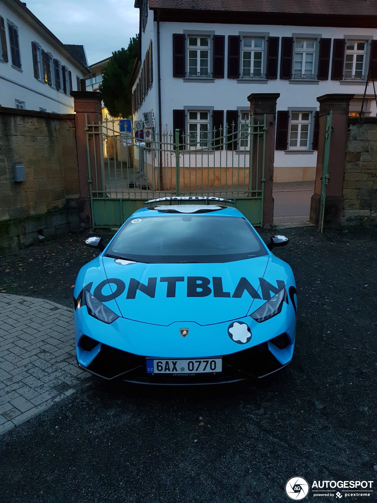 Lamborghini Huracán LP640-4 Performante